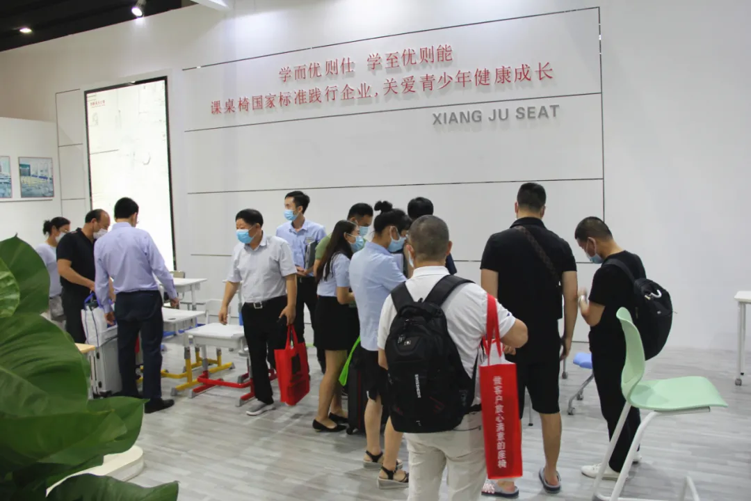 45屆家博會廣州站收官|(zhì)祥聚座椅實(shí)力與底氣兼具，盡展風(fēng)采(圖14)