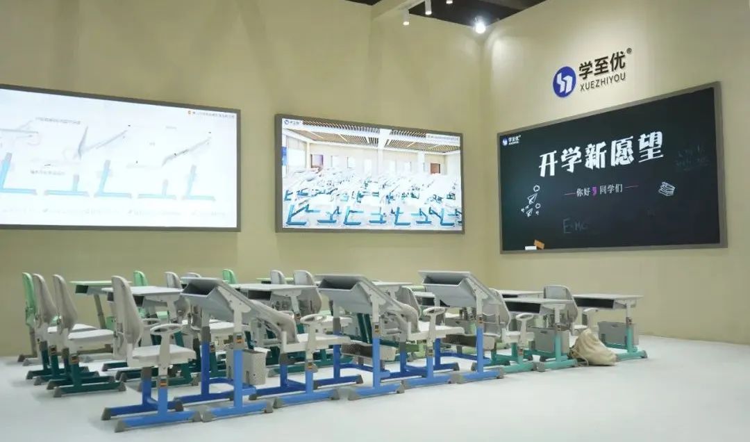祥聚科創(chuàng)驚艷亮相！直擊第55屆中國國際家具博覽會辦公家具展現(xiàn)場(圖8)